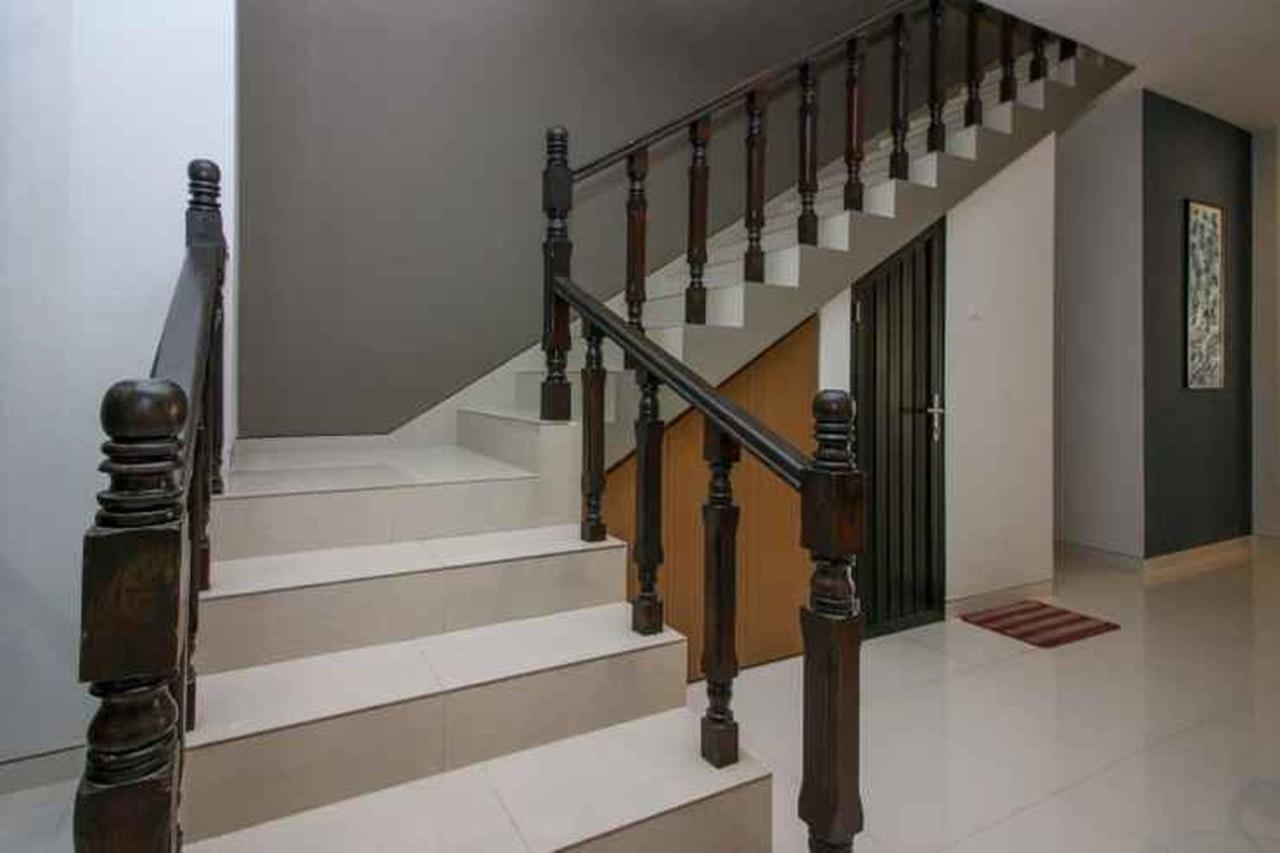 Kencana Residence סוראבאיה מראה חיצוני תמונה
